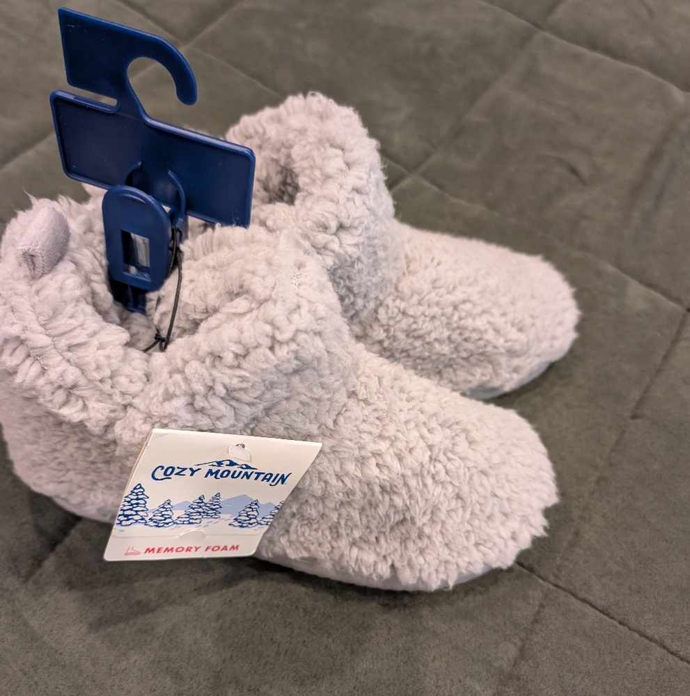 Cozy Gray Plush Slipper Booties